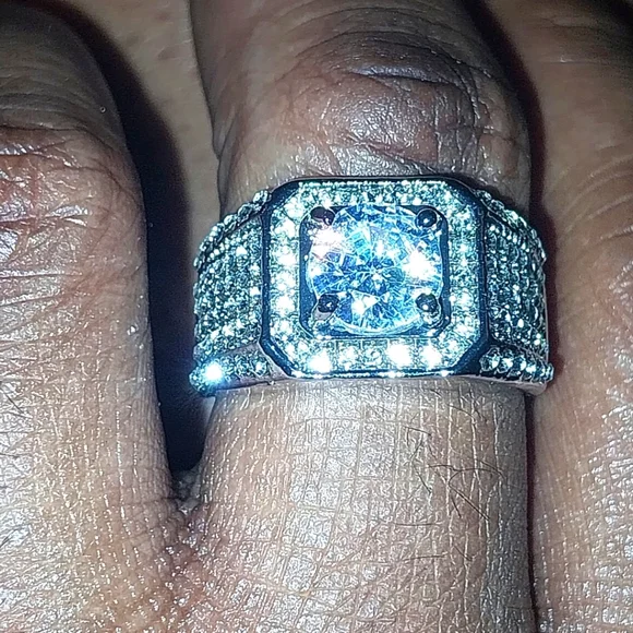 Classic Men's Silver Diamond Pavé Ring Sz 11
